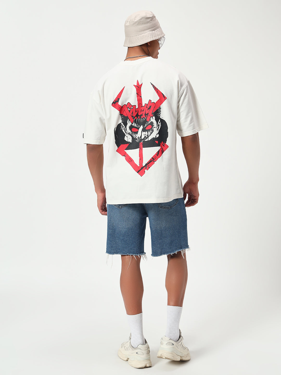 Monteynclub Oversized Fit Berserk Graphic Tshirt