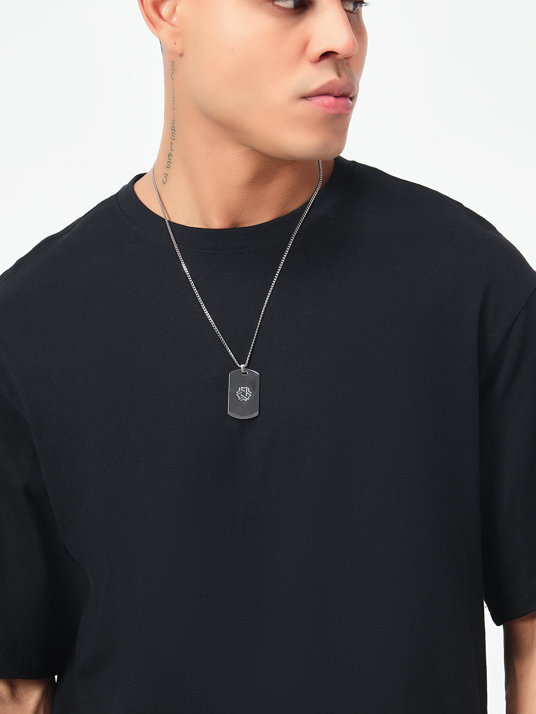 Monteynclub The Bold Statement Pendant & Chain